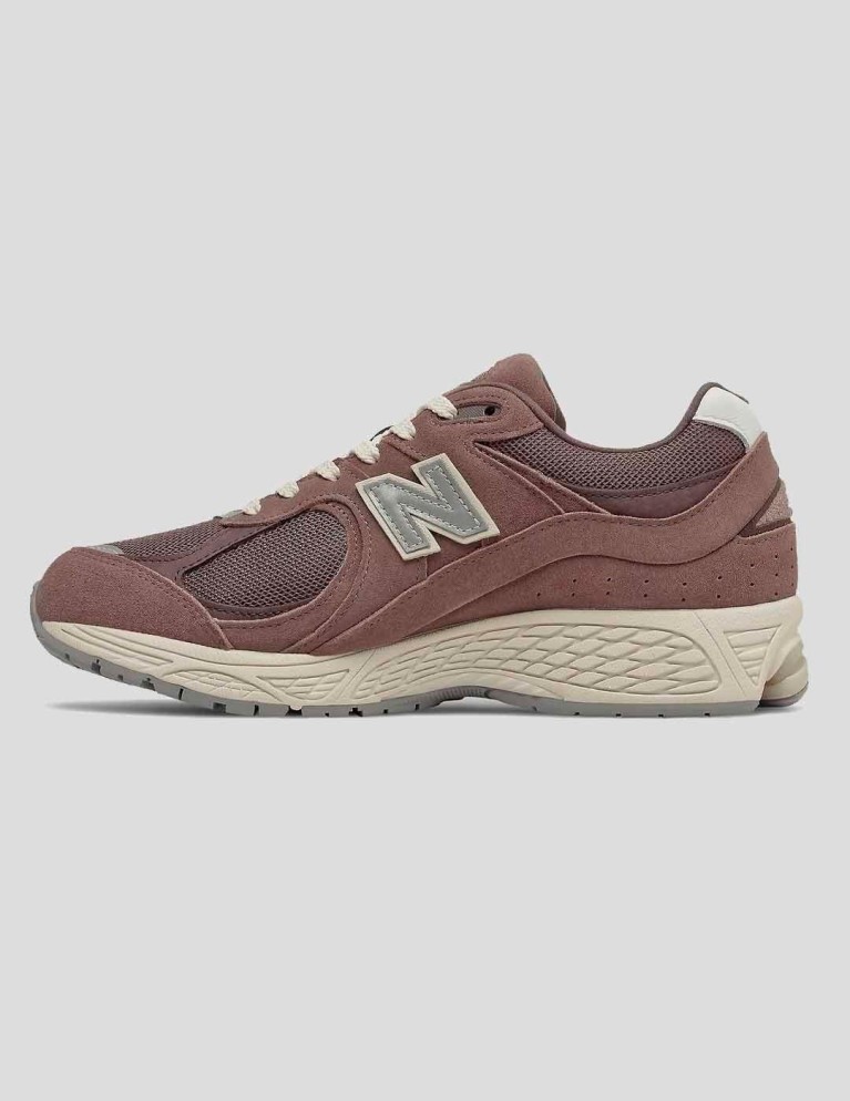 Zapatillas NEW BALANCE 2002r black fig/pebble